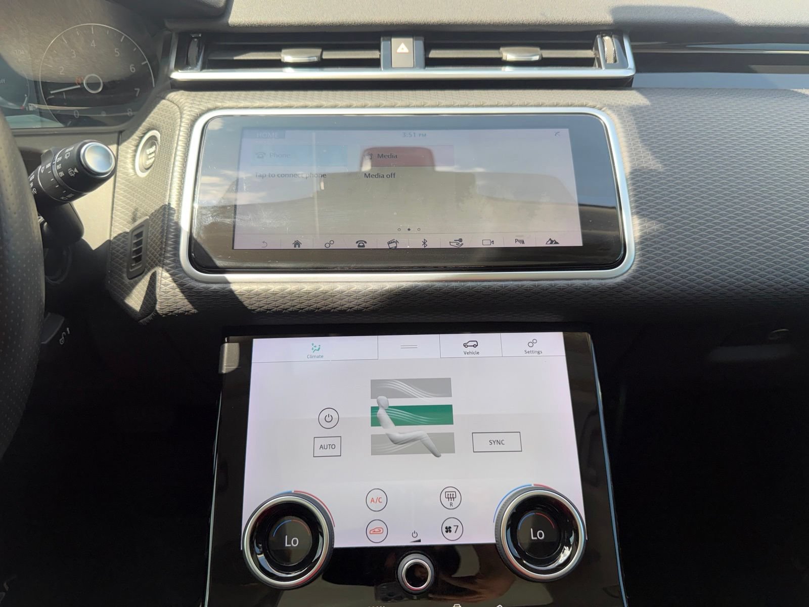 Used 2019 Land Rover Range Rover Velar AWD/4WD image 15