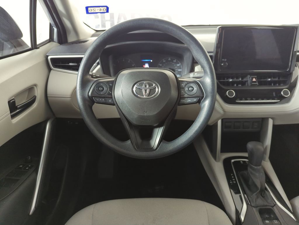 Used 2024 Toyota Corolla Cross L image 11