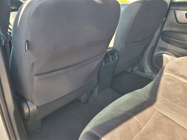 Used 2016 Nissan Rogue S image 14