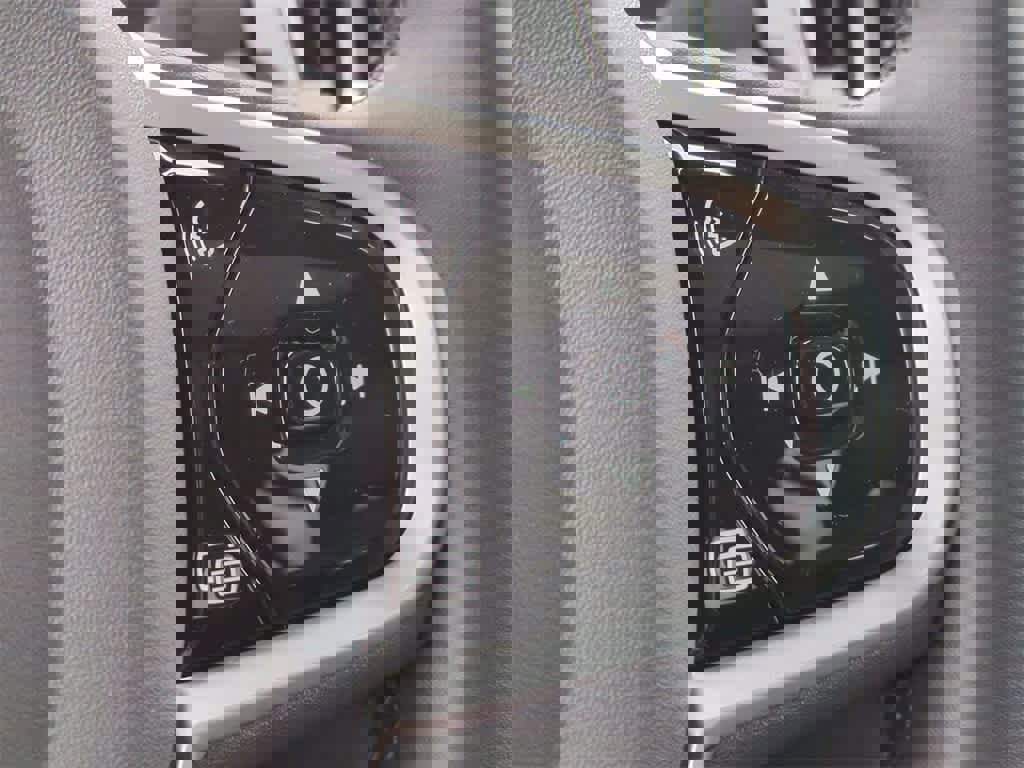 New 2026 Volvo V60 B5 Cross Country Ultra w/ Protection Package Premier image 26