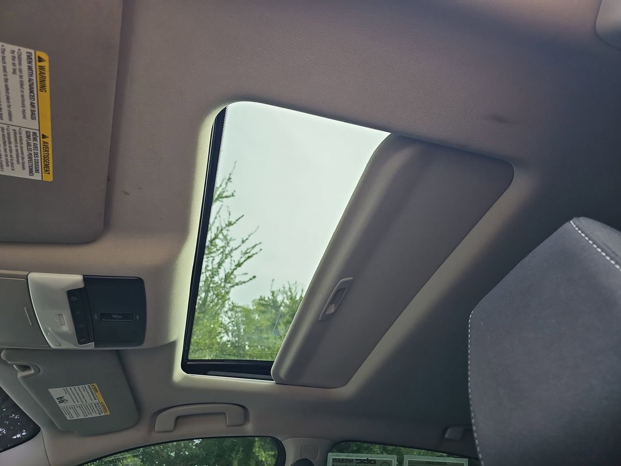 Certified 2022 Nissan Altima 2.5 SV w/ SV Premium Package FWD image 28