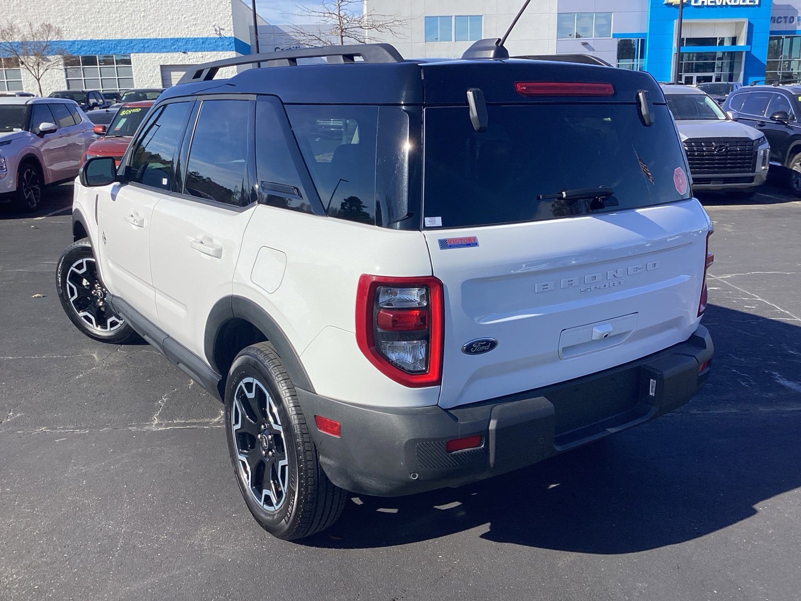 Used 2025 Ford Bronco Sport Outer Banks image 2
