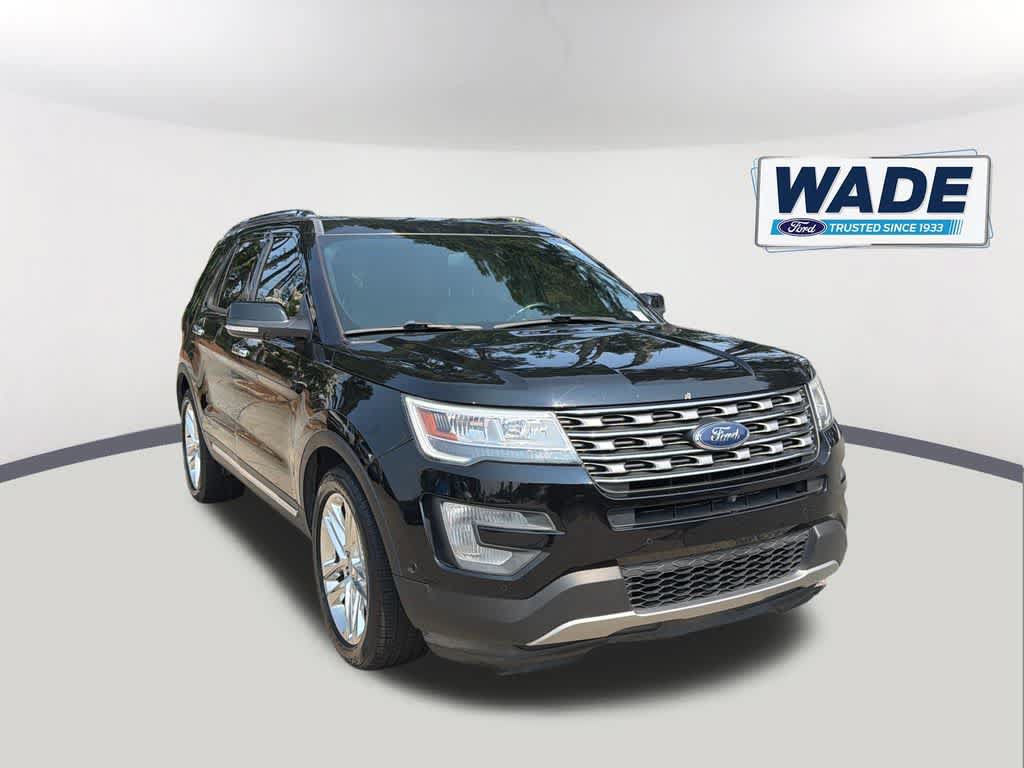 Used 2017 Ford Explorer Limited w/ Equipment Group 301A FWD image 3