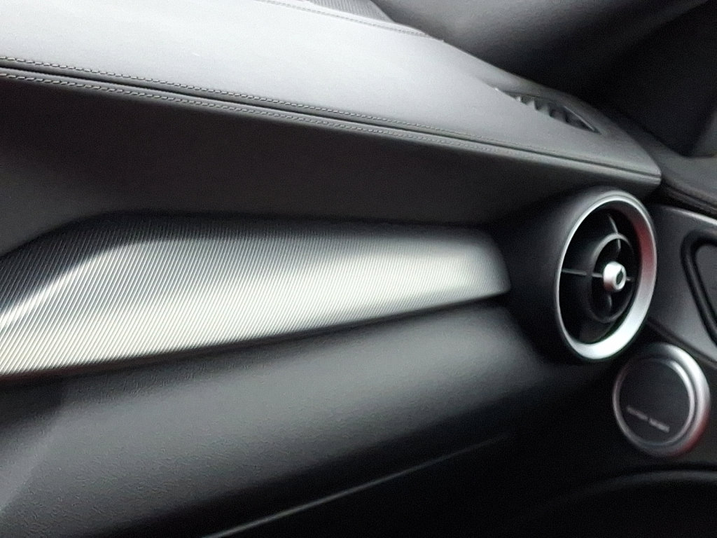 Used 2023 Alfa Romeo Stelvio Veloce image 31