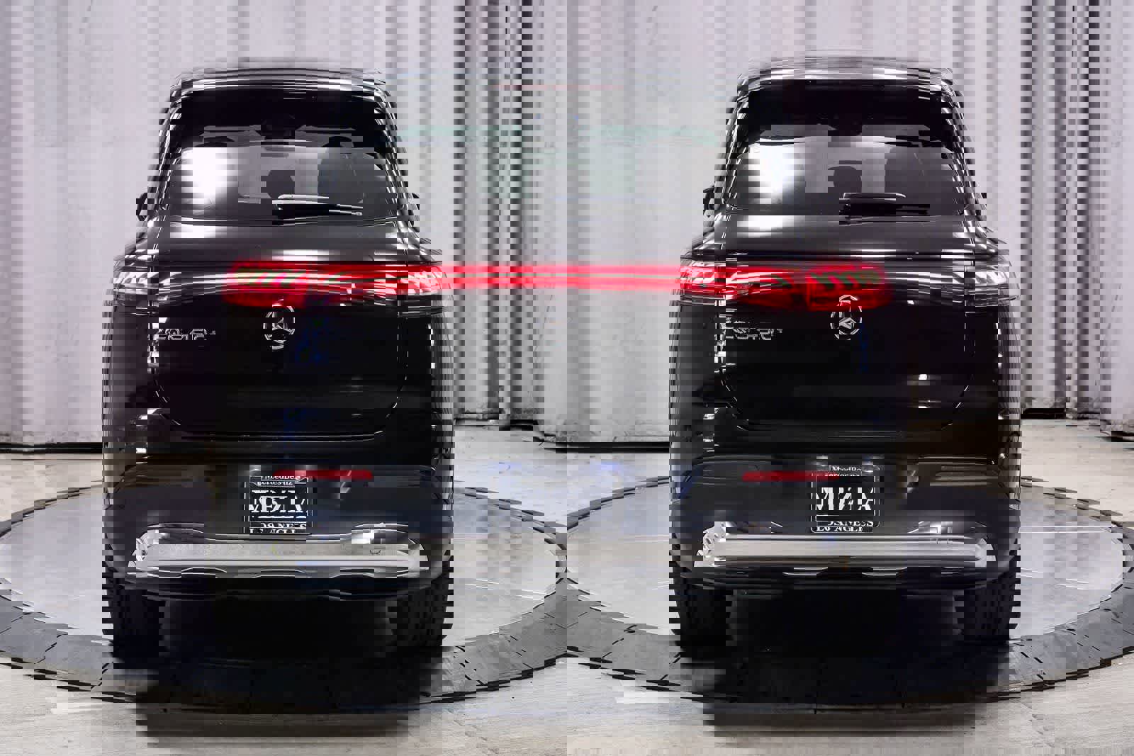 Certified 2023 Mercedes-Benz EQS 450+ SUV image 3