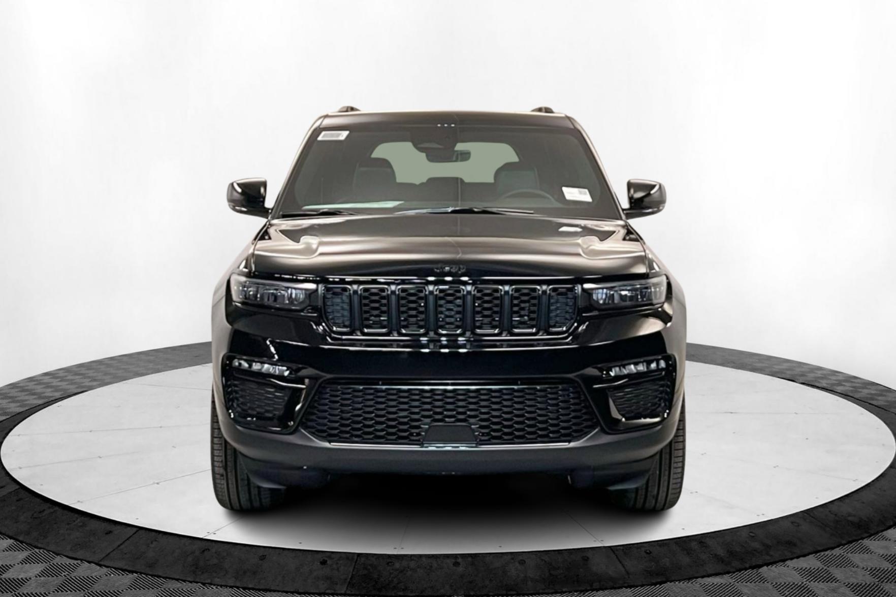 New 2025 Jeep Grand Cherokee Limited w/ Black Appearance Package AWD/4WD image 8