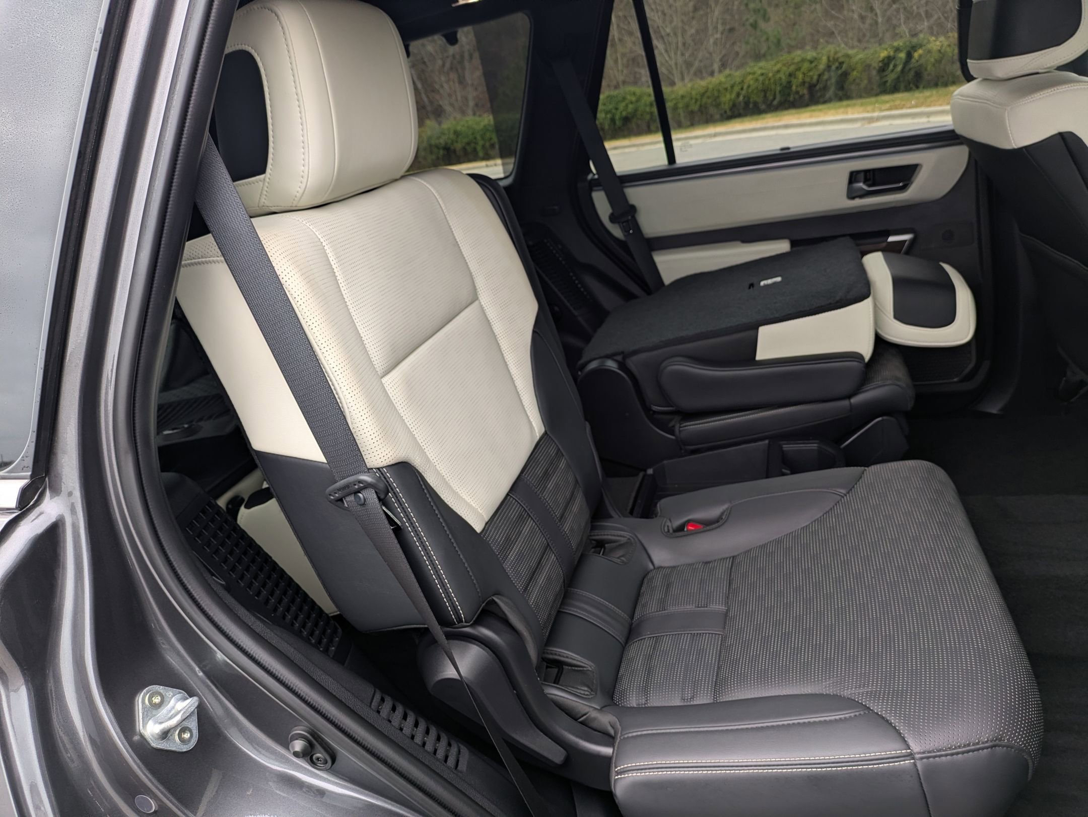 Used 2024 Toyota Sequoia Capstone image 27