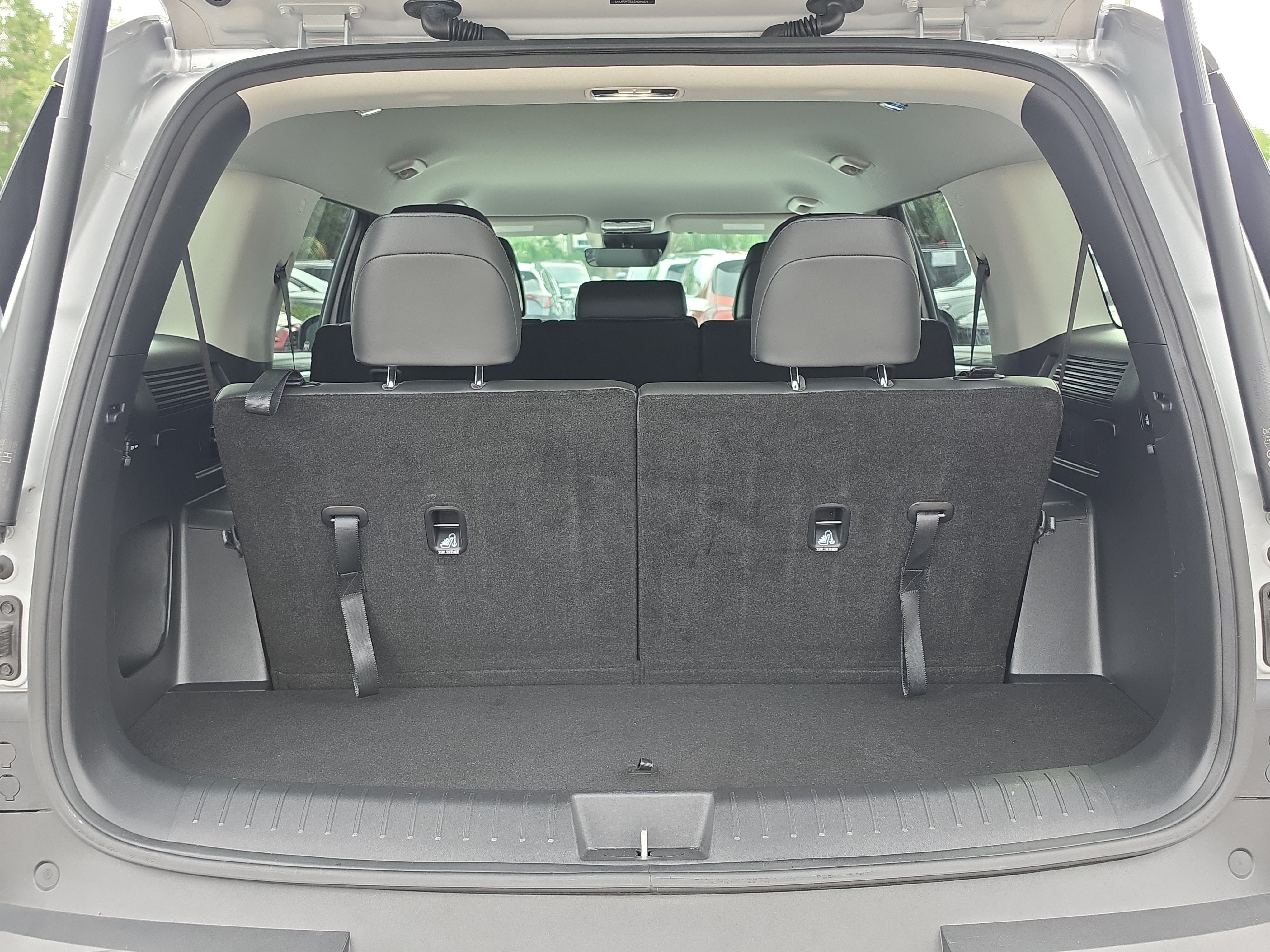 Used 2025 Hyundai Santa Fe SEL FWD image 10
