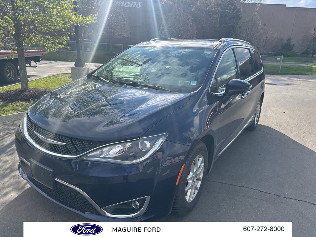 Used 2020 Chrysler Pacifica Touring-L image 10