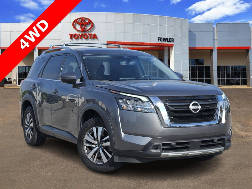 Used 2023 Nissan Pathfinder SL