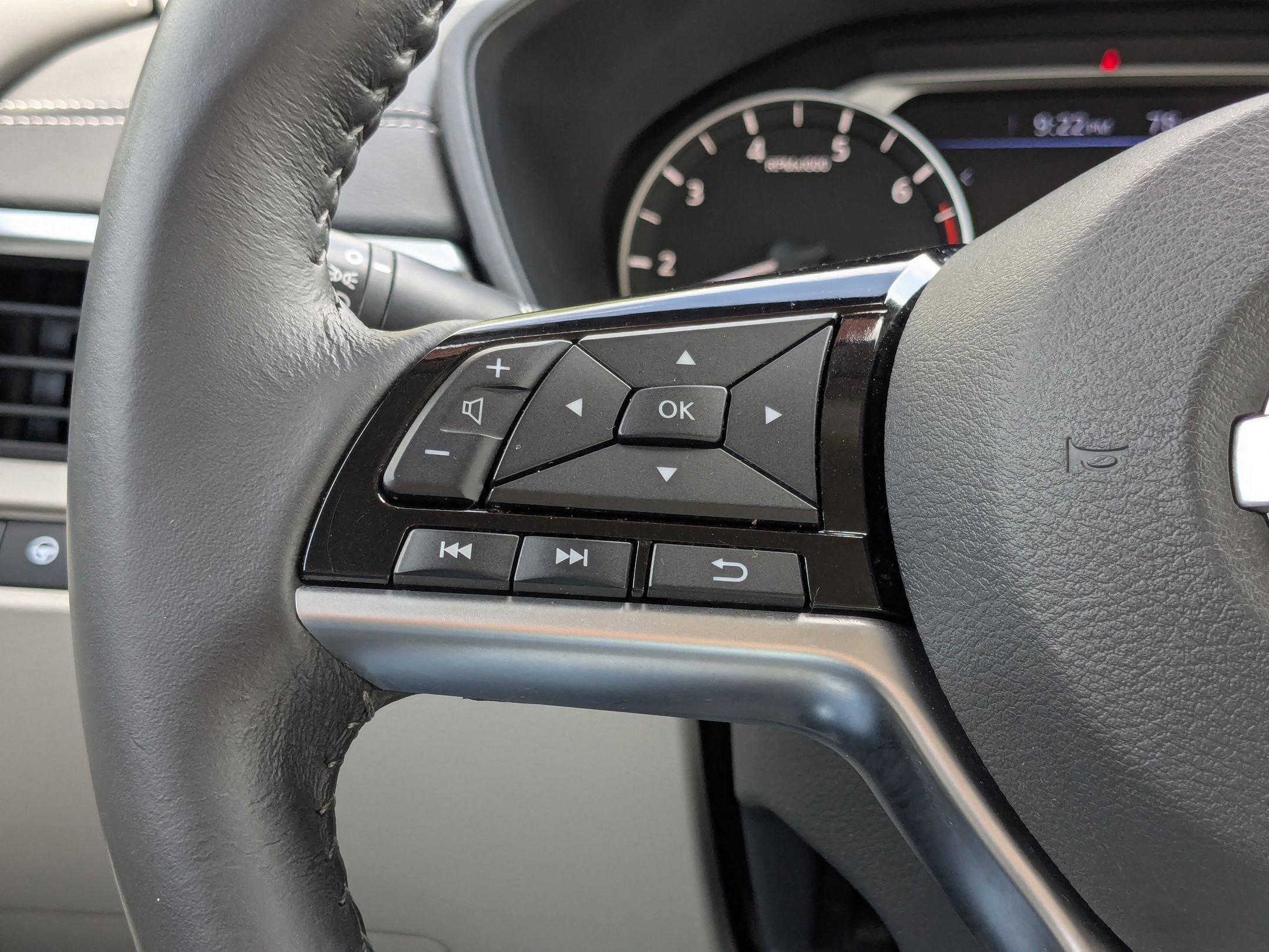 Certified 2022 Nissan Altima 2.5 SV w/ SV Premium Package image 12