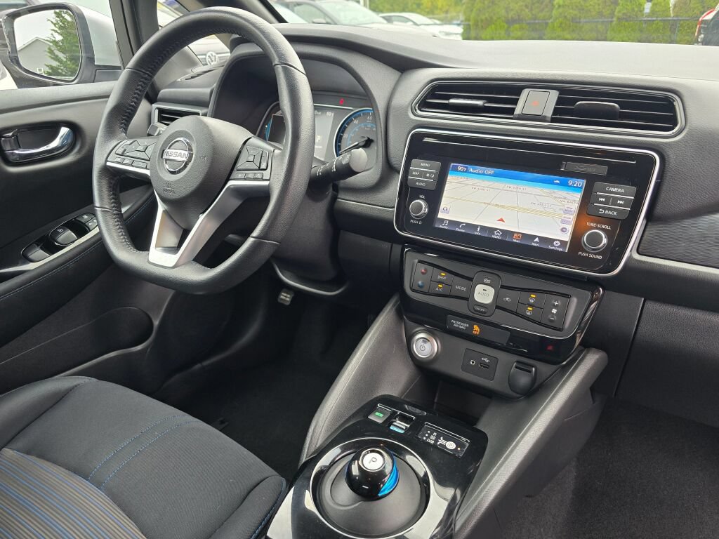Used 2018 Nissan Leaf SV w/ Protection Package FWD image 12