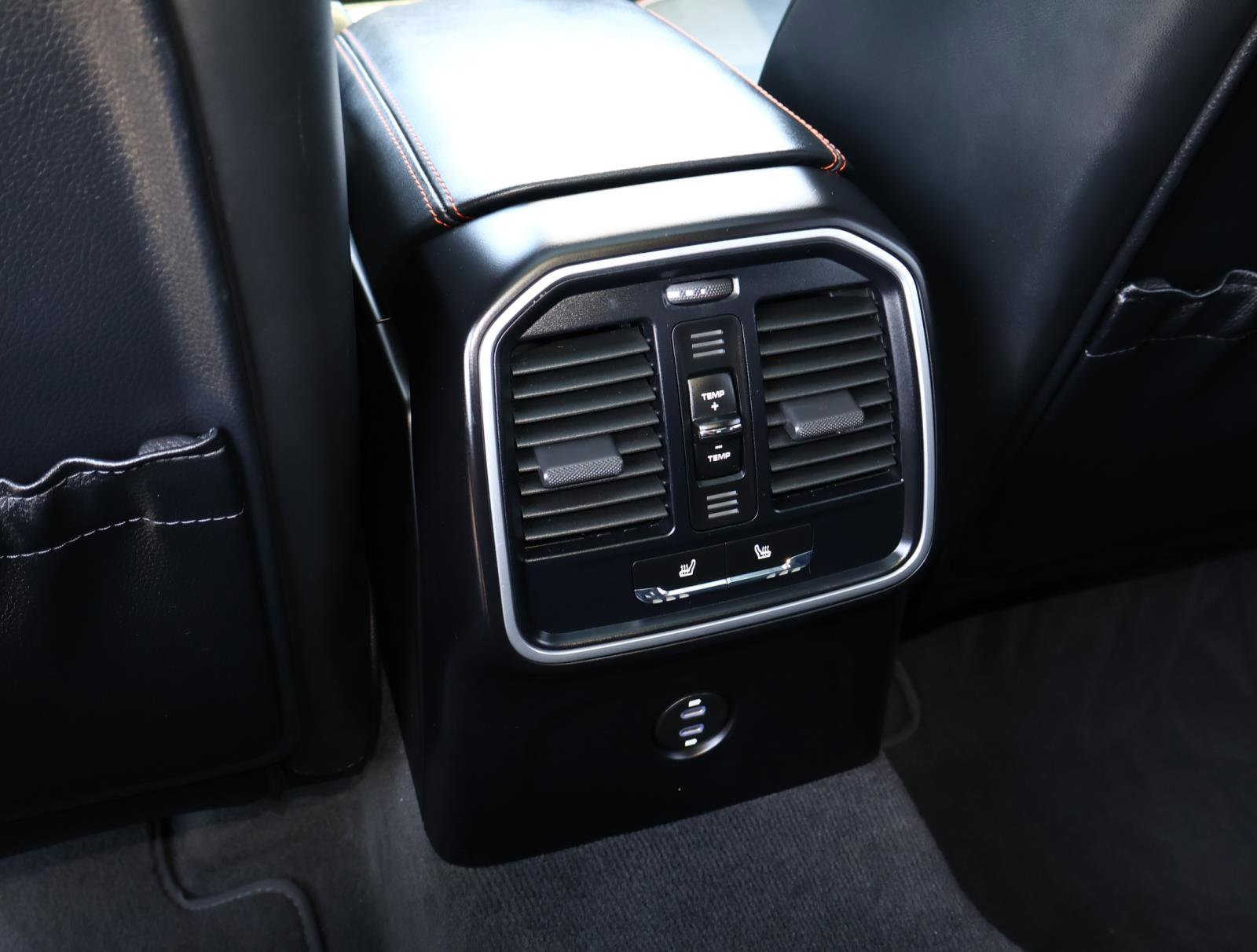 Used 2023 Porsche Macan S image 14