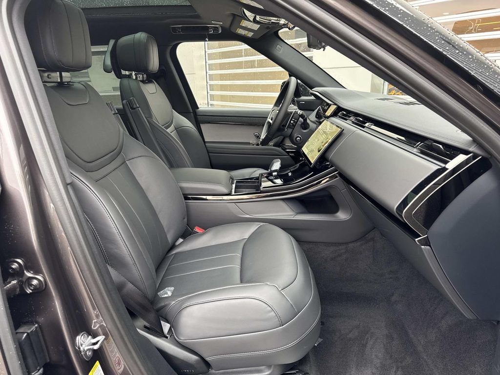 New 2026 Land Rover Range Rover Sport Dynamic SE AWD/4WD image 9