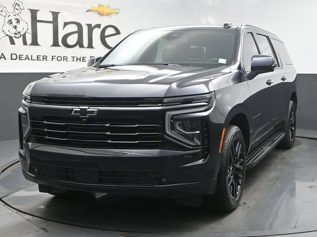 Certified 2026 Chevrolet Suburban RST w/ RST Capability Package AWD/4WD image 7