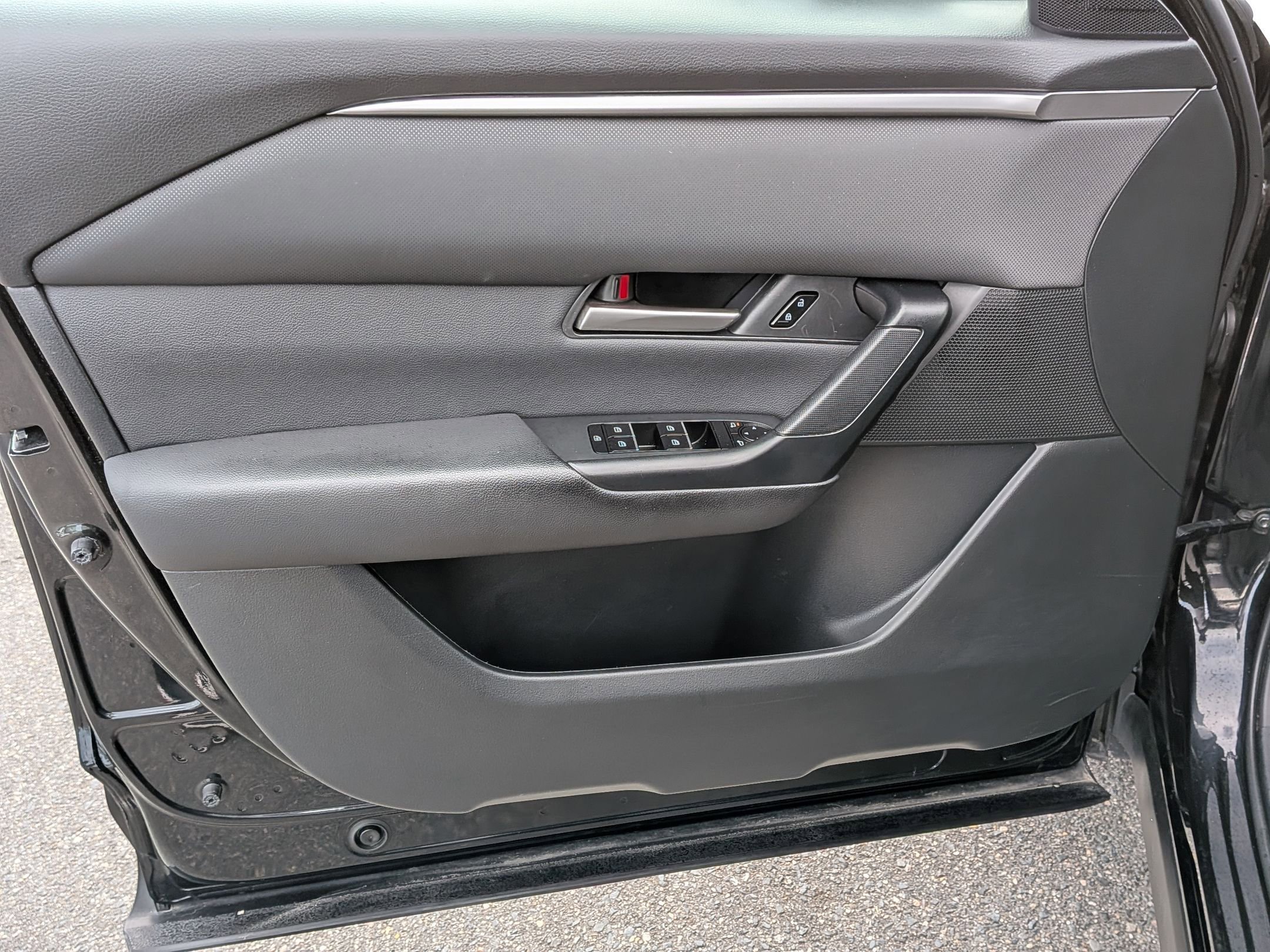 Used 2025 MAZDA CX-50 AWD 2.5 S w/ Select Package image 11