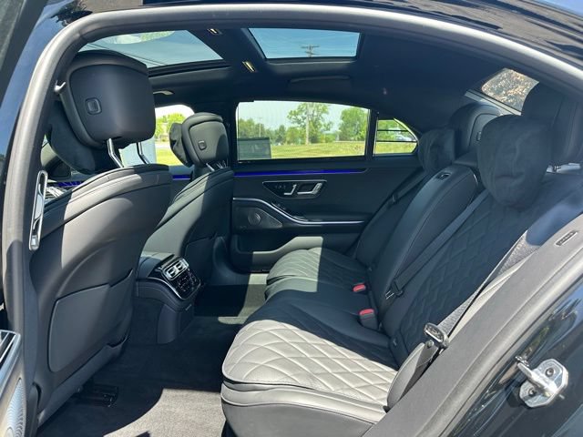 Used 2025 Mercedes-Benz S 580 4MATIC Sedan image 25