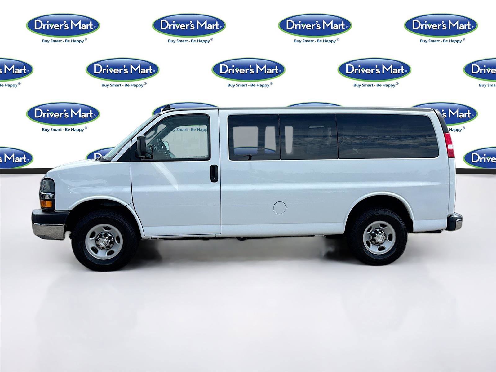 Used 2020 Chevrolet Express 3500 LT w/ LT Preferred Equipment Group RWD image 4