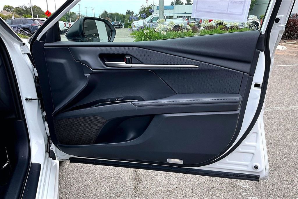 Used 2025 Toyota Camry XSE FWD image 28