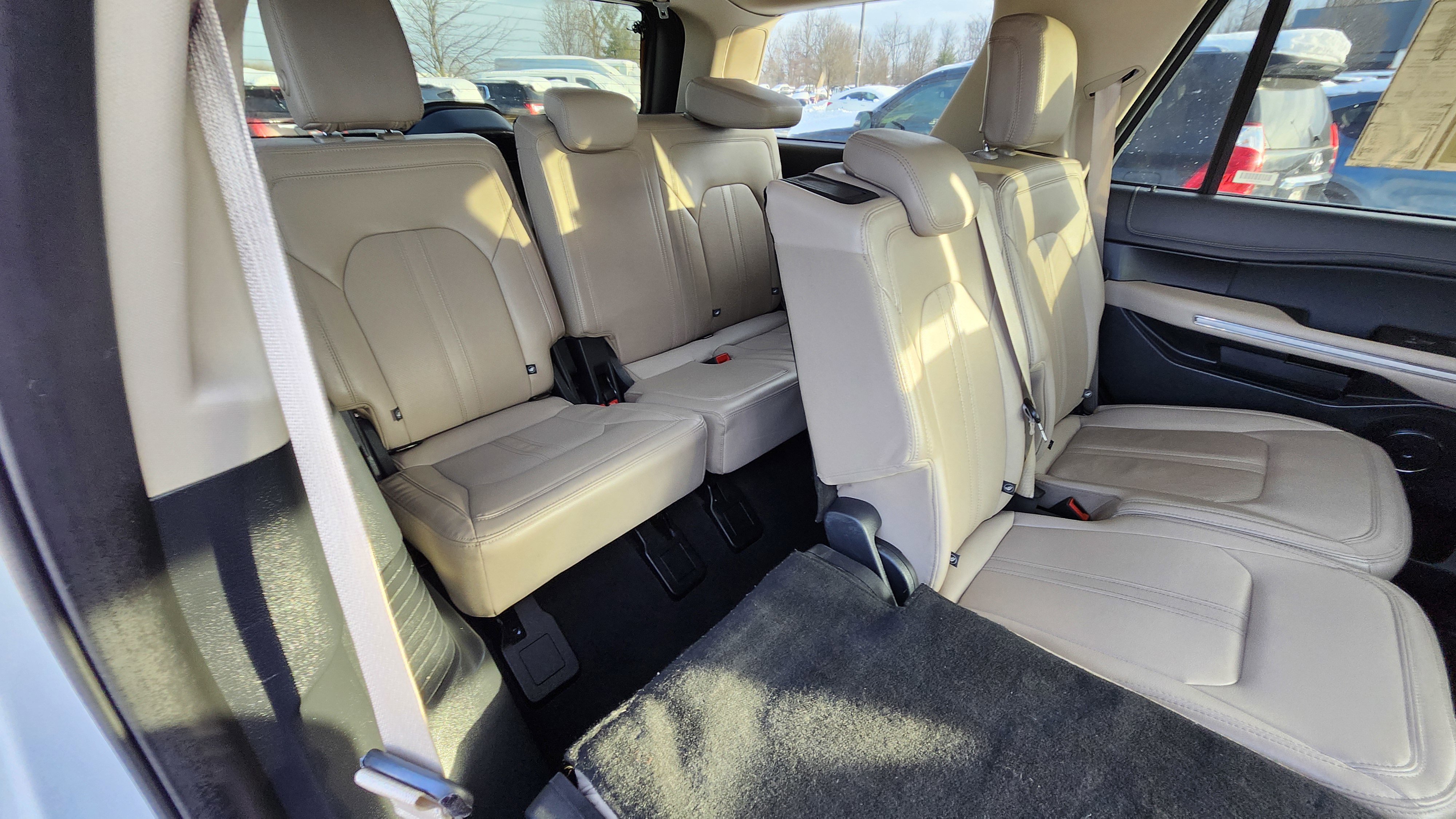 Used 2024 Ford Expedition Limited image 23