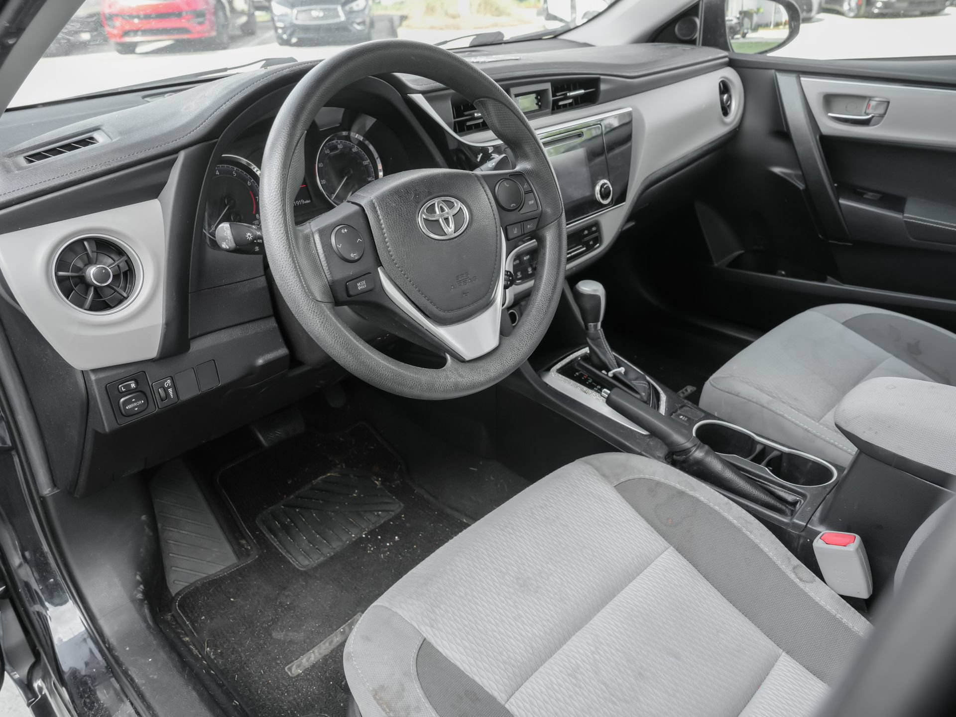 Used 2019 Toyota Corolla LE FWD image 16