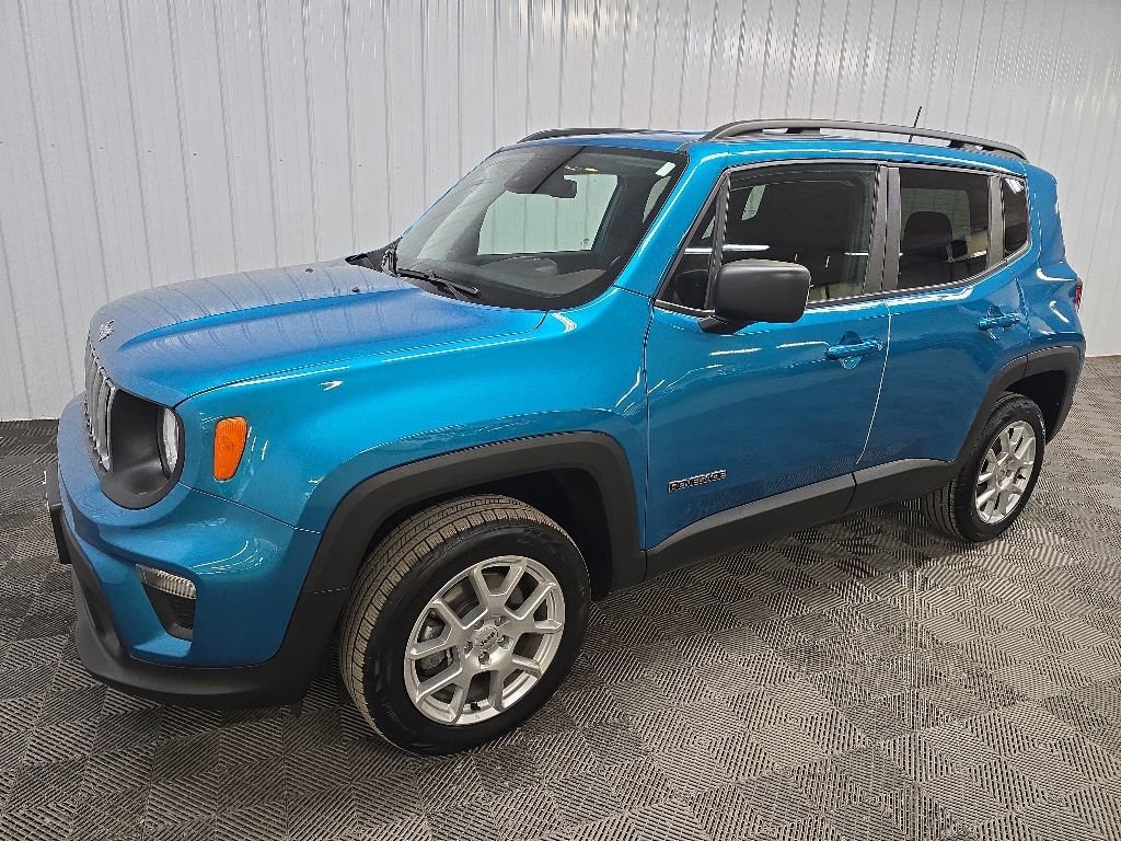 Used 2022 Jeep Renegade Latitude AWD/4WD image 6