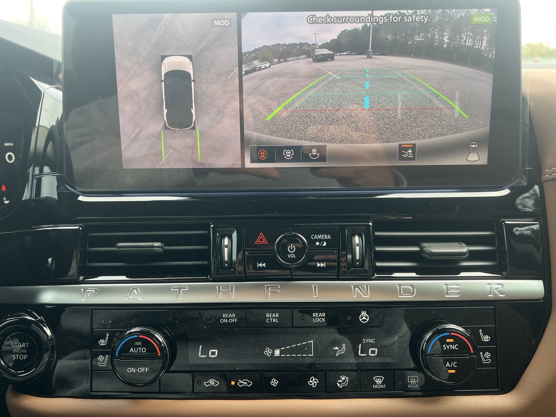 New 2026 Nissan Pathfinder Platinum image 4