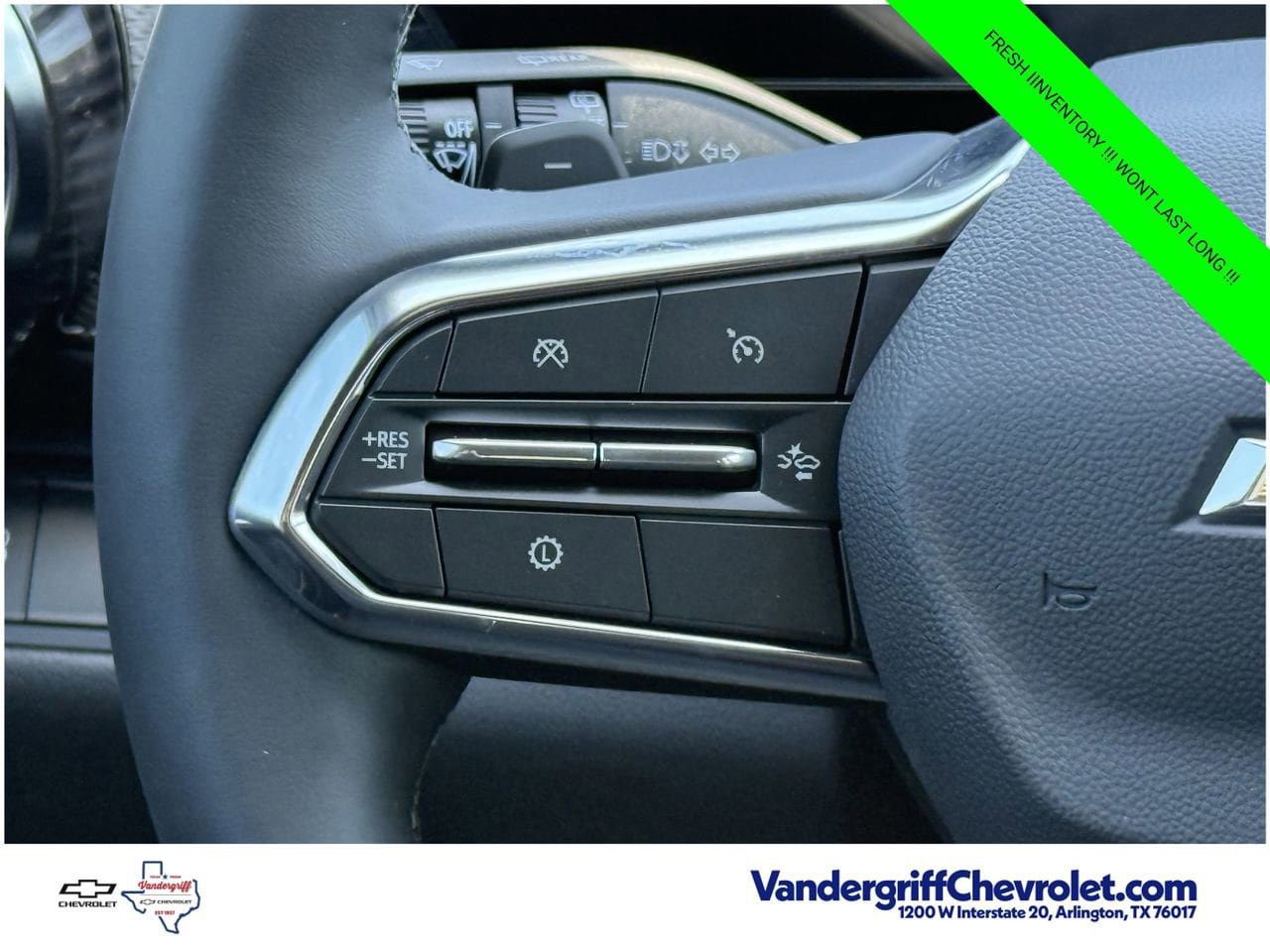 New 2026 Chevrolet Equinox LT w/ Safety and Technology Package FWD image 12