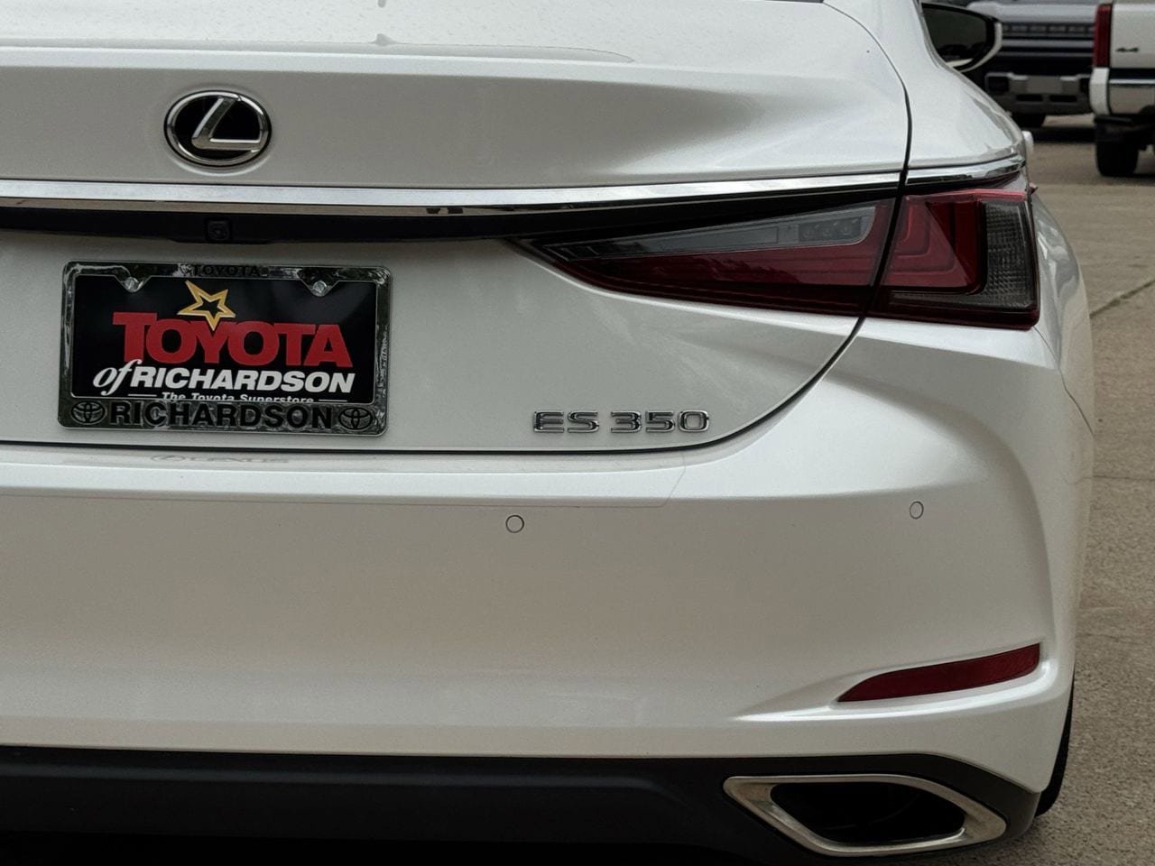 Used 2023 Lexus ES 350 w/ Premium Package FWD image 6