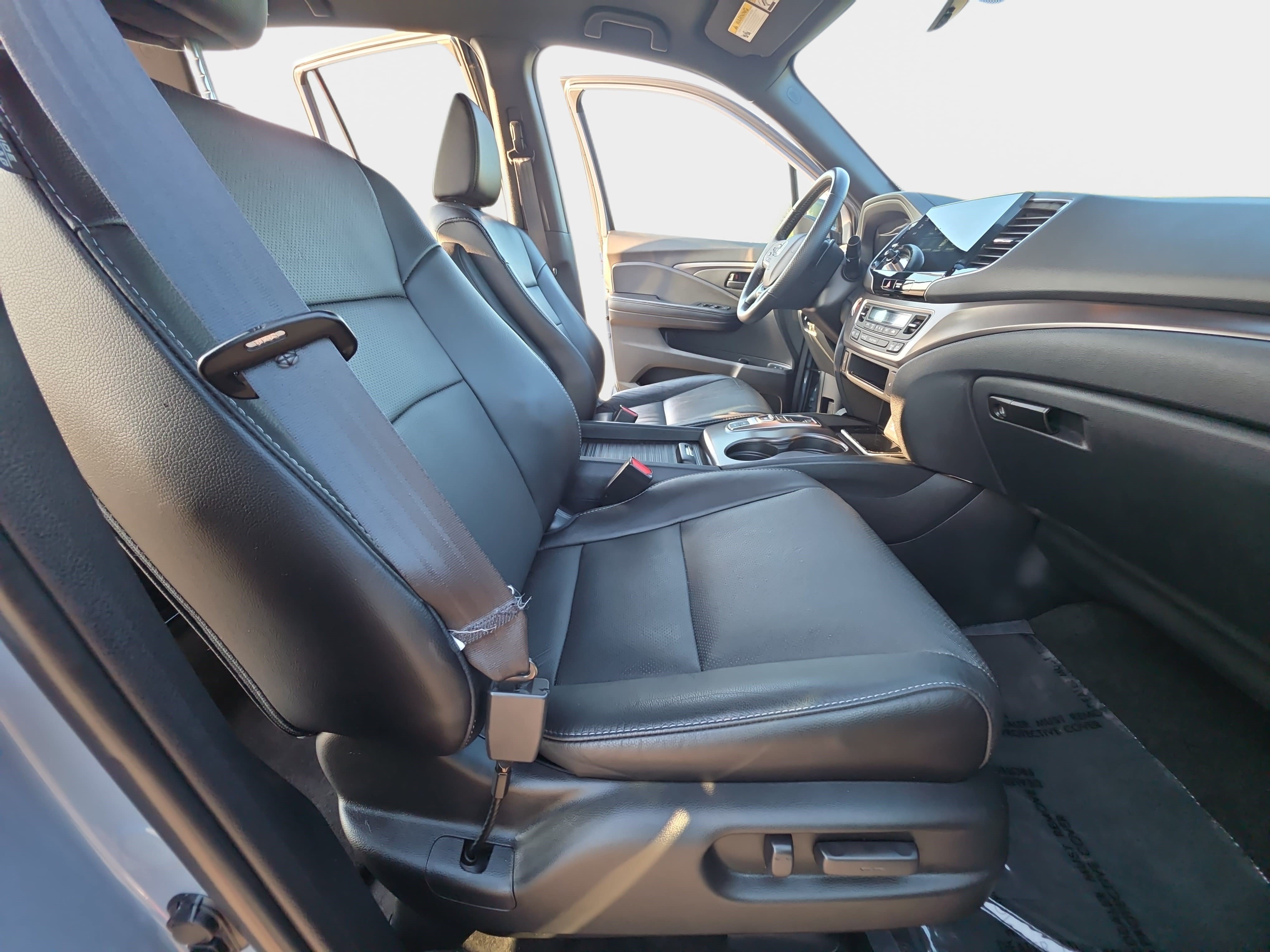 Used 2023 Honda Passport EX-L image 10