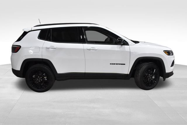 New 2026 Jeep Compass Latitude image 3