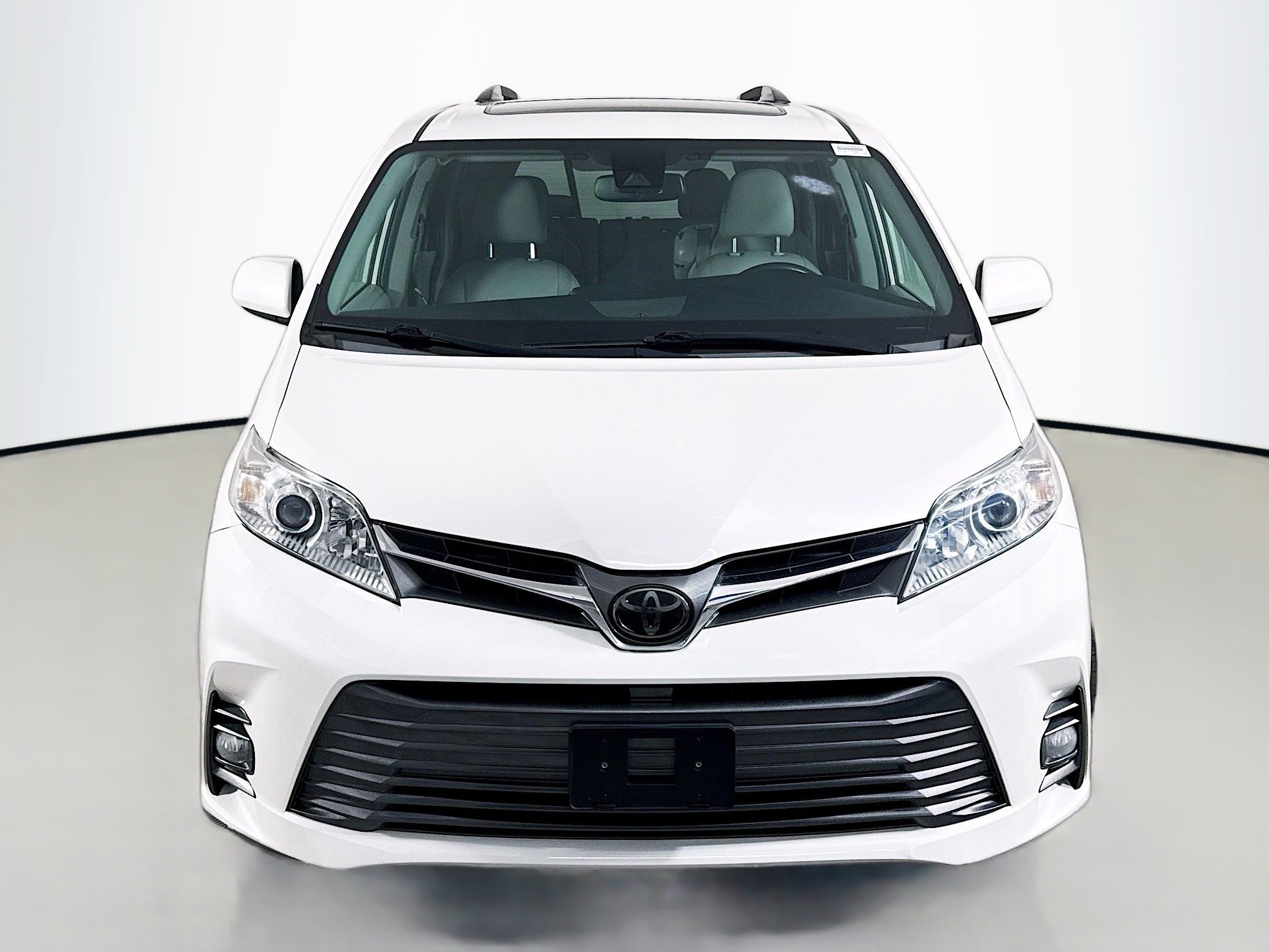 Used 2020 Toyota Sienna XLE FWD video 2