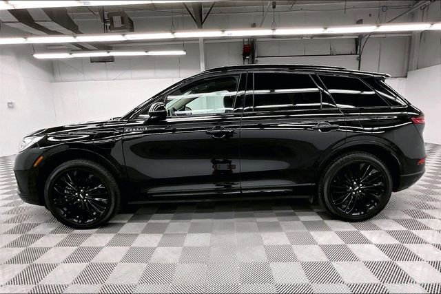 Used 2025 Lincoln Corsair Grand Touring w/ Equipment Group 302A image 14