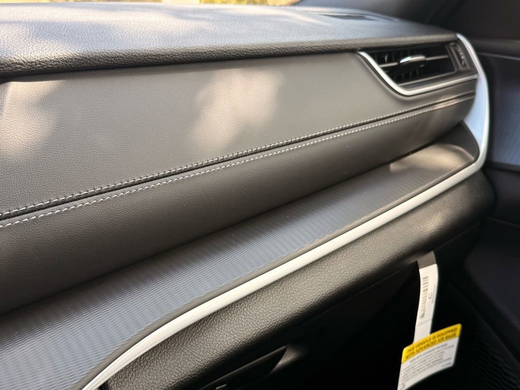 New 2026 Jeep Grand Cherokee L Laredo image 21