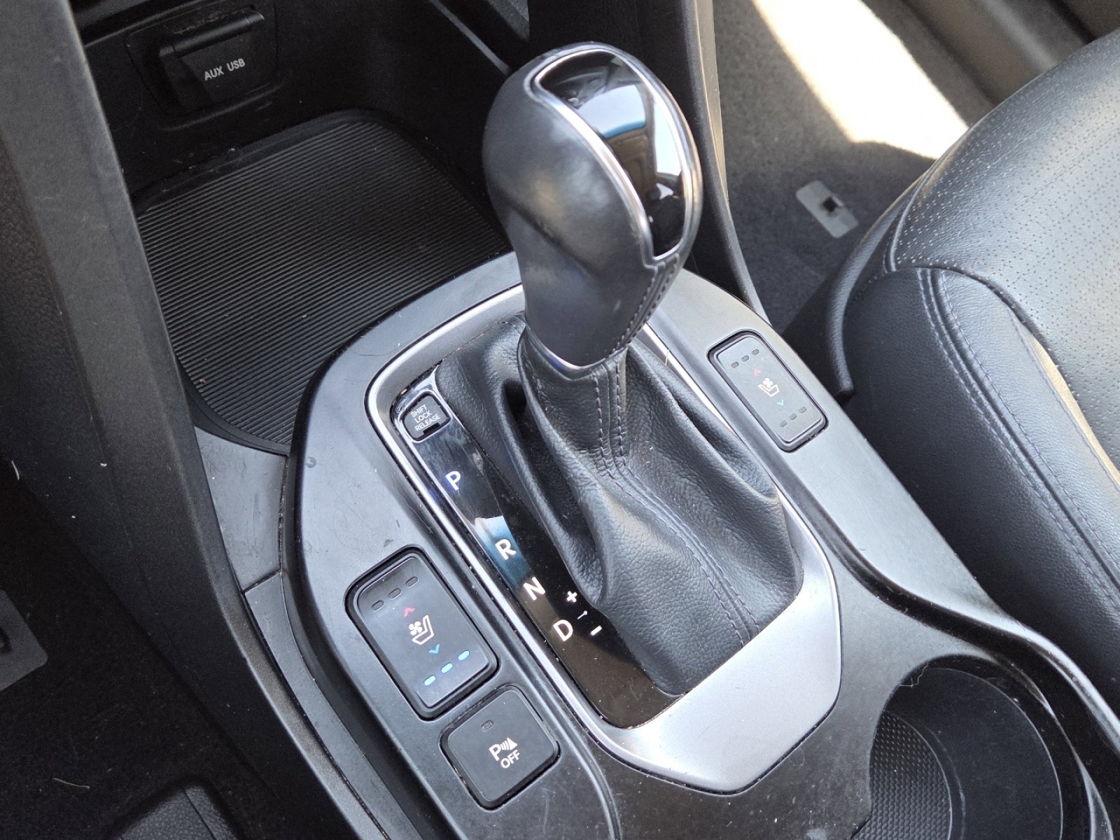 Used 2014 Hyundai Santa Fe Limited w/ Ultimate Package 07 AWD/4WD image 31