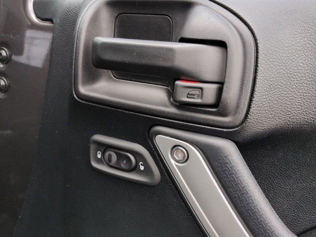 Used 2016 Jeep Wrangler Unlimited Sahara w/ Connectivity Group image 25