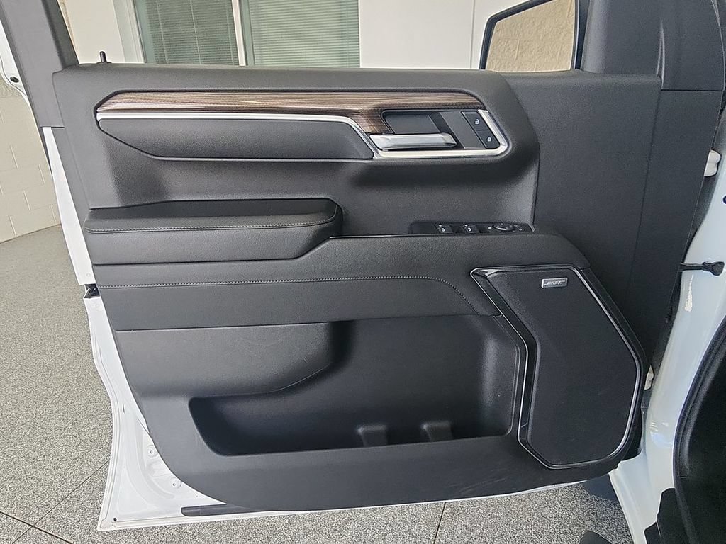 Certified 2022 Chevrolet Silverado 1500 LT Trail Boss w/ Convenience Package II AWD/4WD image 22