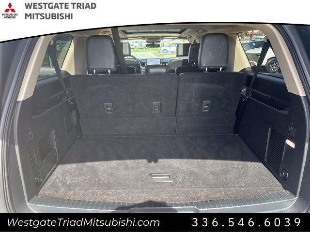 Used 2023 Ford Expedition Max XLT image 28