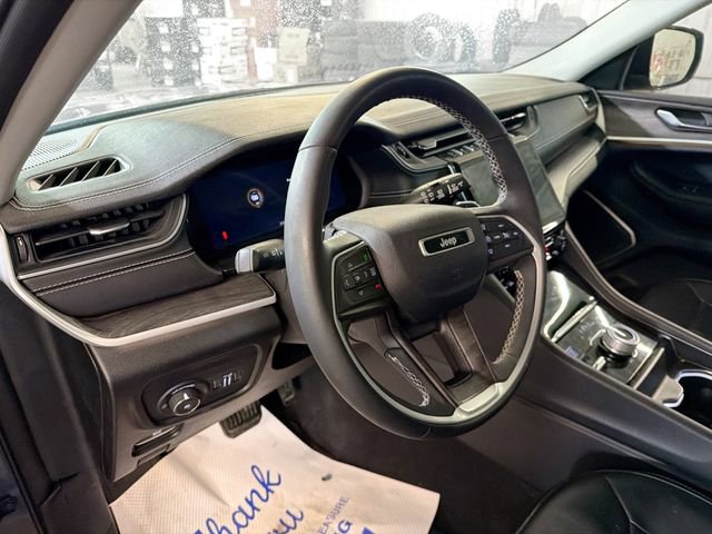 Used 2024 Jeep Grand Cherokee L Limited w/ Luxury Tech Group II image 8