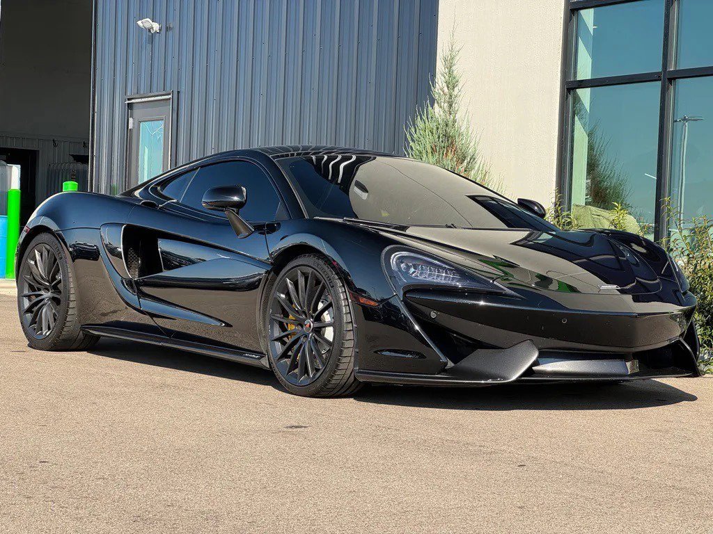 Used 2017 McLaren 570S image 28