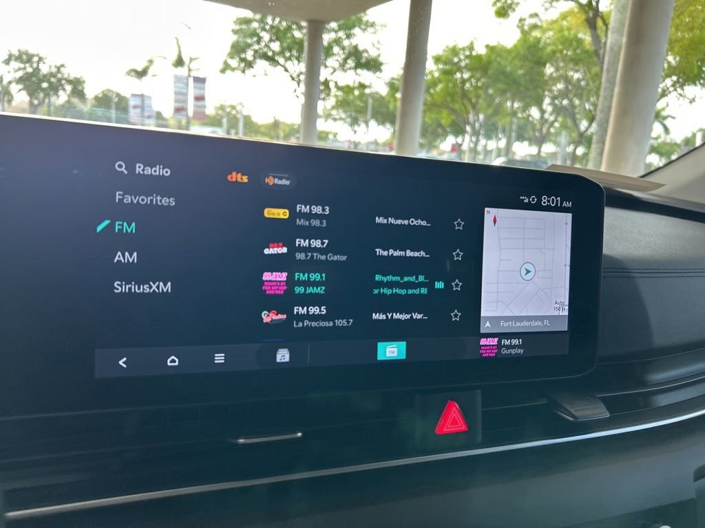 Used 2025 Kia Carnival EX image 7