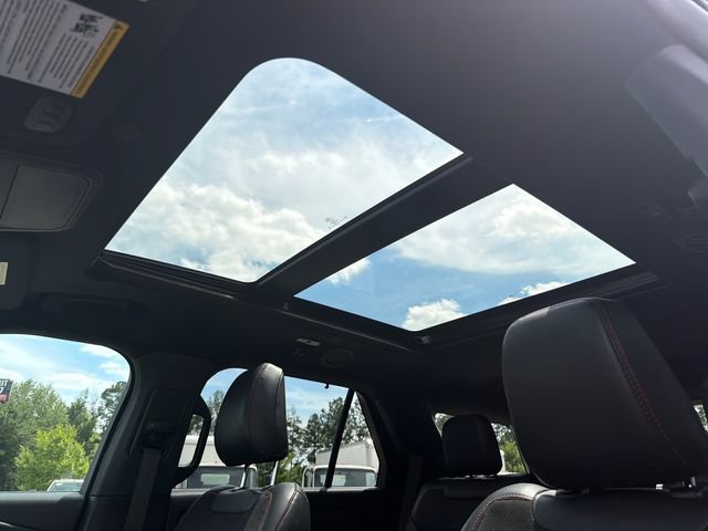 Used 2025 Ford Explorer ST AWD/4WD image 33
