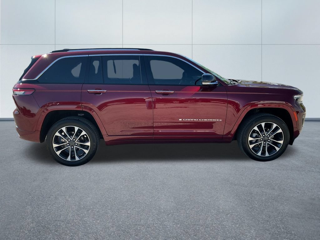 Certified 2023 Jeep Grand Cherokee Overland AWD/4WD image 8