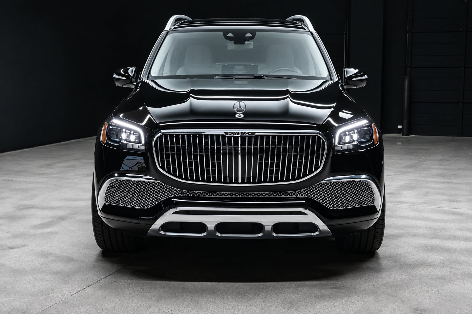 Used 2022 Mercedes-Benz Maybach GLS 600 4MATIC image 3