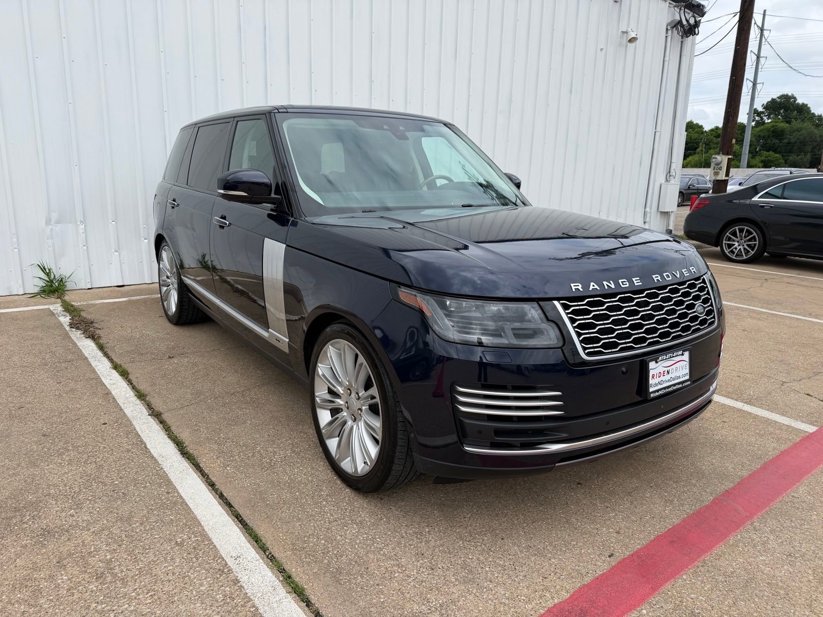 Used 2019 Land Rover Range Rover Long Wheelbase Autobiography AWD/4WD image 9