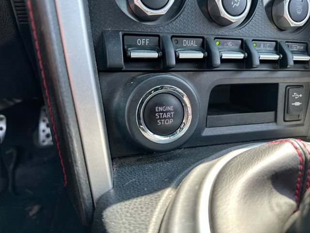 Used 2016 Subaru BRZ Limited RWD image 18
