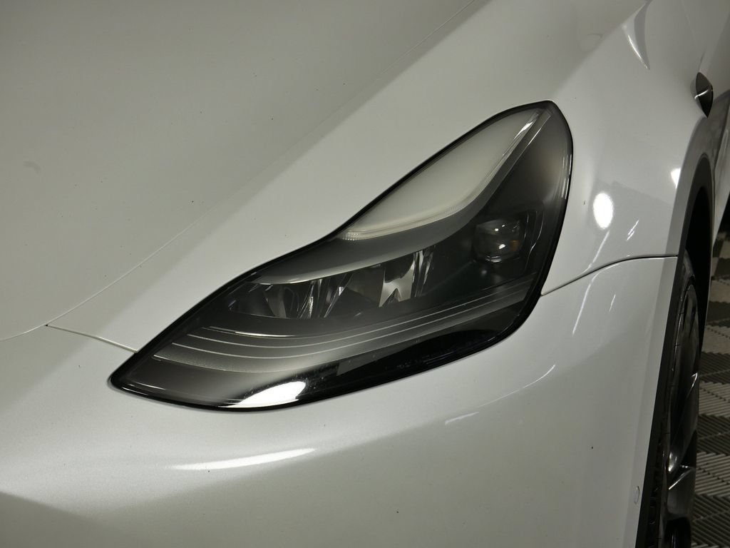 Used 2022 Tesla Model Y Performance AWD/4WD image 14