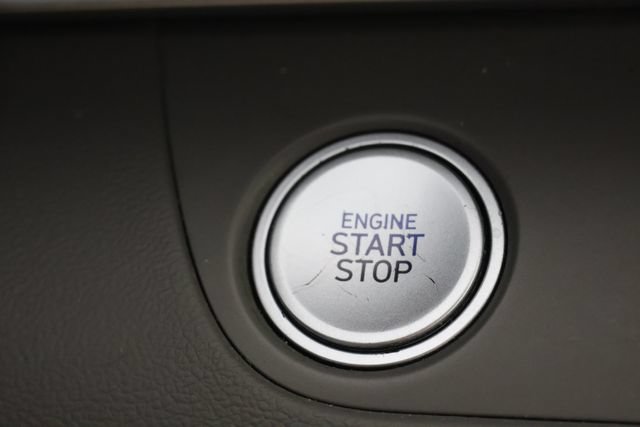 Used 2023 Hyundai Elantra SEL FWD image 17