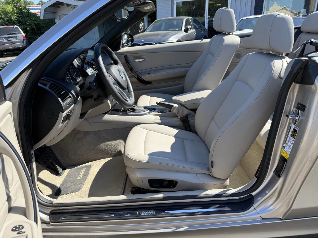 Used 2009 BMW 128i Convertible RWD image 11