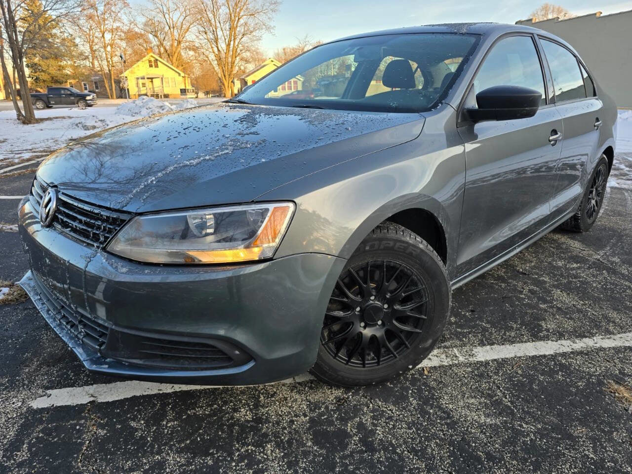 Used 2011 Volkswagen Jetta Base 4dr Sedan 6A